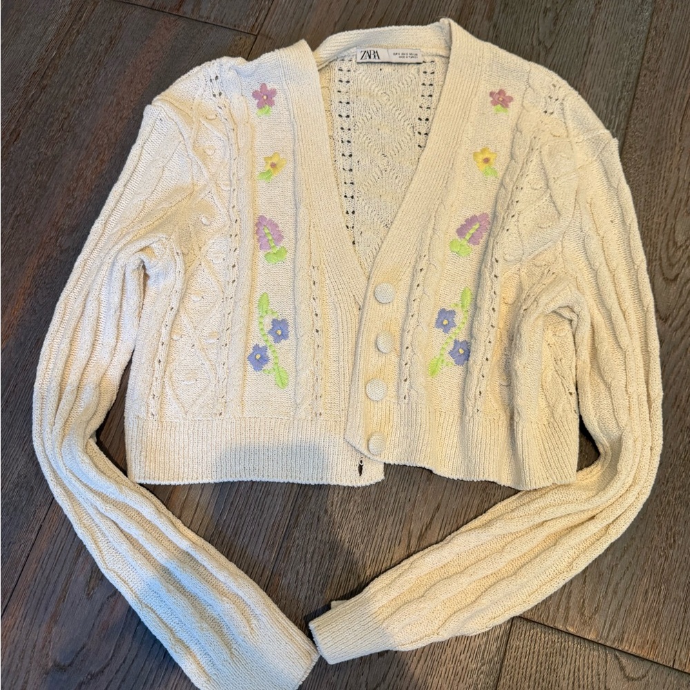 Zara Cream Cropped Knit Cardigan with Pastel Floral Embroidery